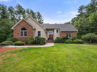 34 Wood Duck Rd, Acushnet, MA 02743