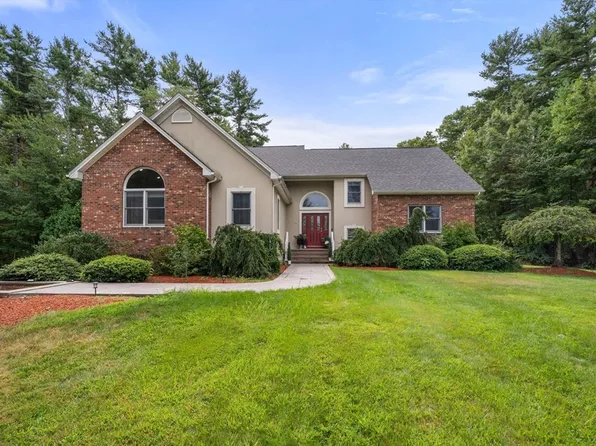 34 Wood Duck Rd, Acushnet, MA 02743