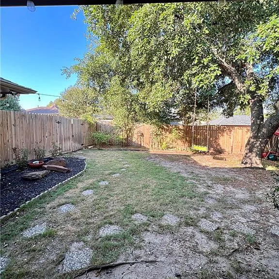 8706 Sandstone Dr — Photo 24