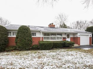 38 Jayne St, Algonquin, IL 60102