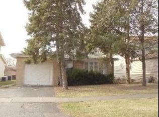 952 S Cedar Ave, Elmhurst, IL