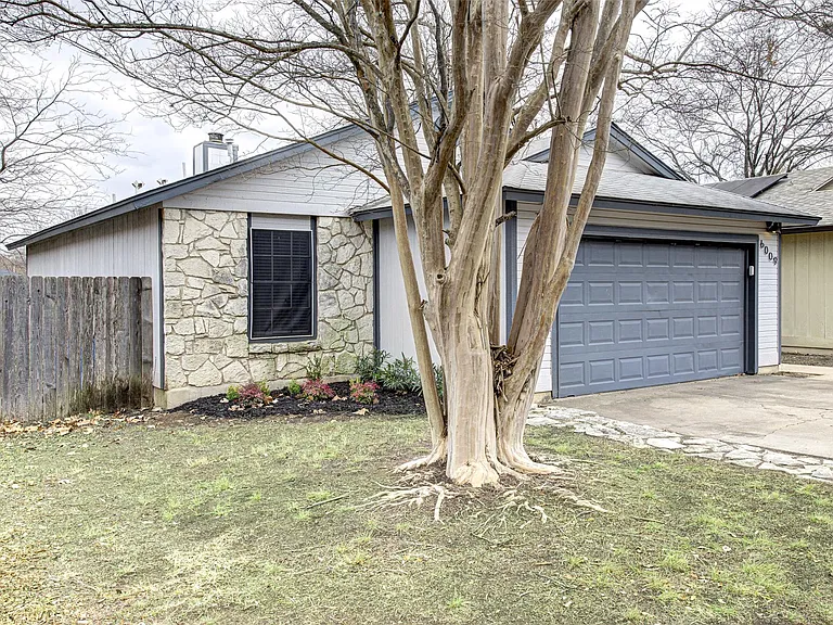 6009 Richard Carlton Blvd — Photo 3