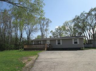 121 Main Street Rd, Spring Grove, IL 60081