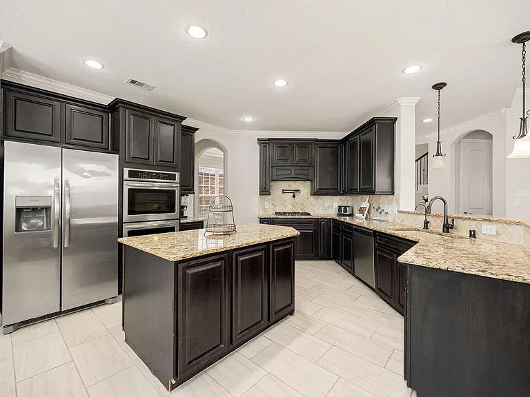 9338 Taylor Cliff Ln — Photo 14