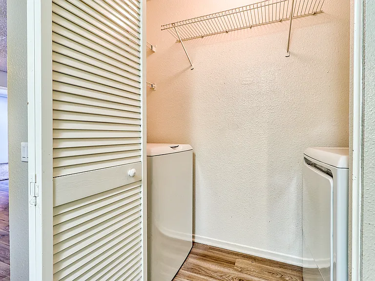 Monterey Villas — Photo 23