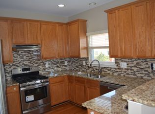 13161 Spring Mill Ln, Herndon, VA 20171