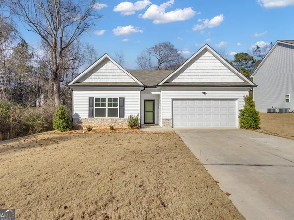 582 Griffin St, Grantville, GA 30220