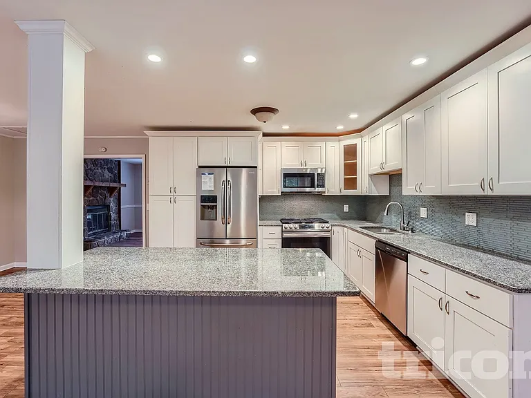 134 Little Brook Dr — Photo 8