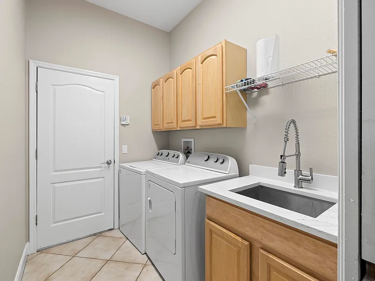 3115 Bowfin Dr — Photo 6