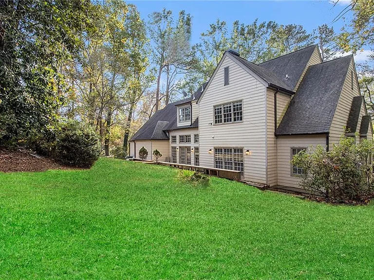 960 Landmark Dr — Photo 45