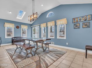 979 McGuire Dr, Toms River, NJ