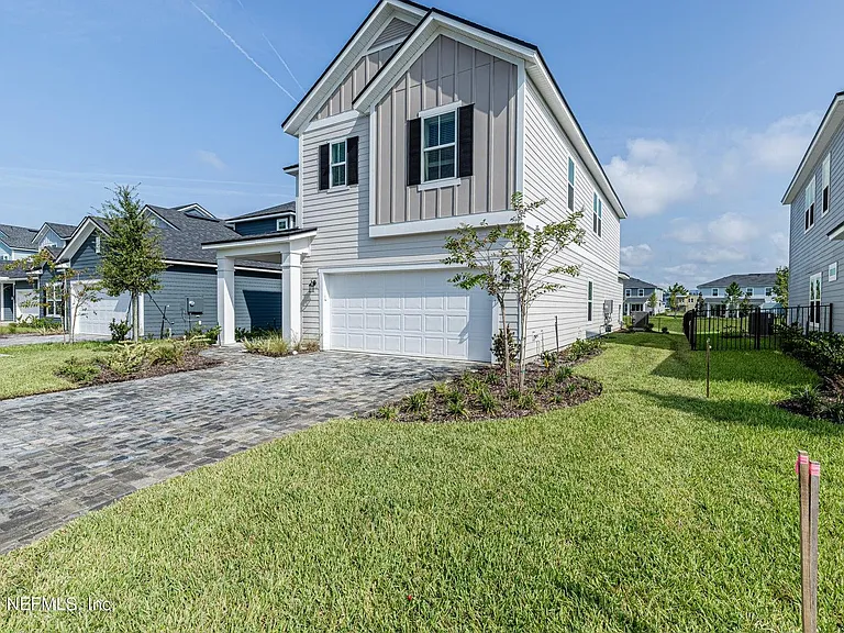 47 Goldcrest Way — Photo 2