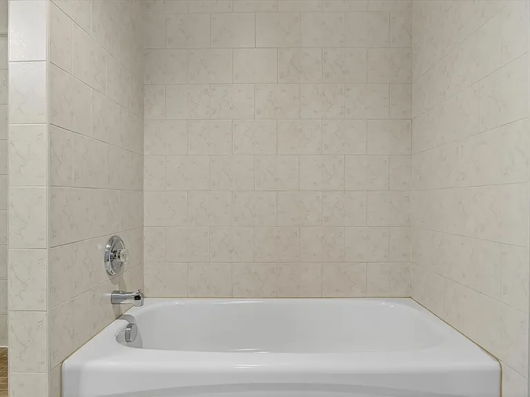 78 Watson St #8 — Photo 43