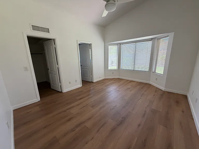 2233 E Rawhide St — Photo 6