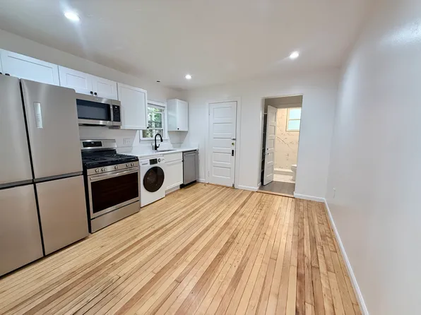 5 Stoneland Rd, Worcester, MA