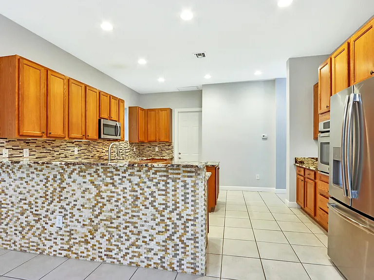 1904 Flower Dr — Photo 16