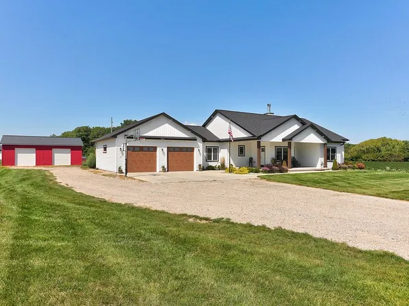 9445 Webster Rd, Freeland, MI 48623