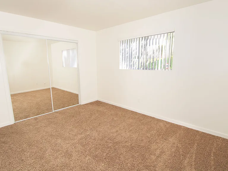 Amber Crest Apartments — Photo 11
