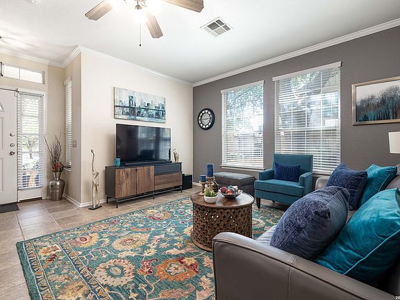 4th image of 2644 Grayson Way