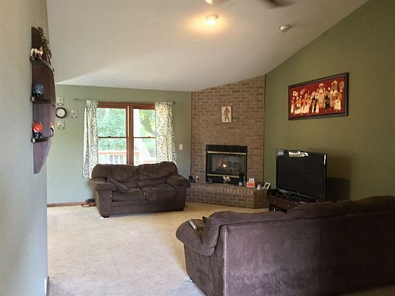 3rd image of 22938 Foxfire Dr