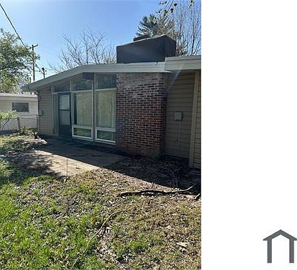 2nd image of 2725 Holiday Hill Dr