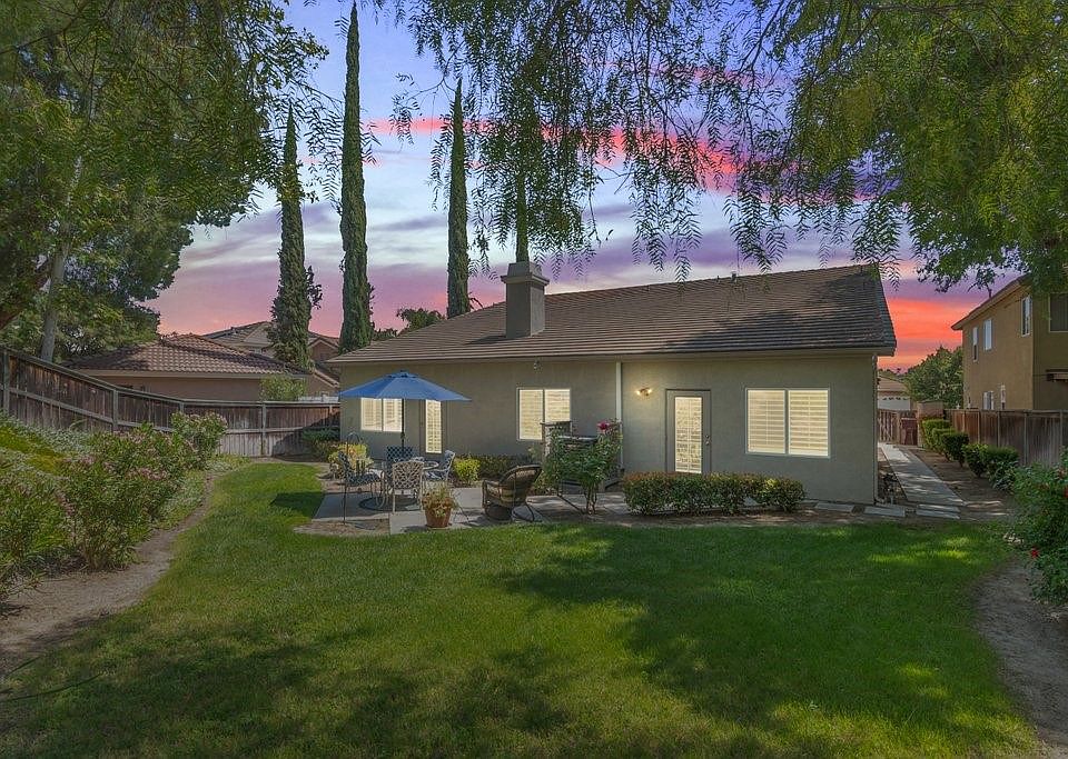 1st image of 27574 Sierra Madre Dr