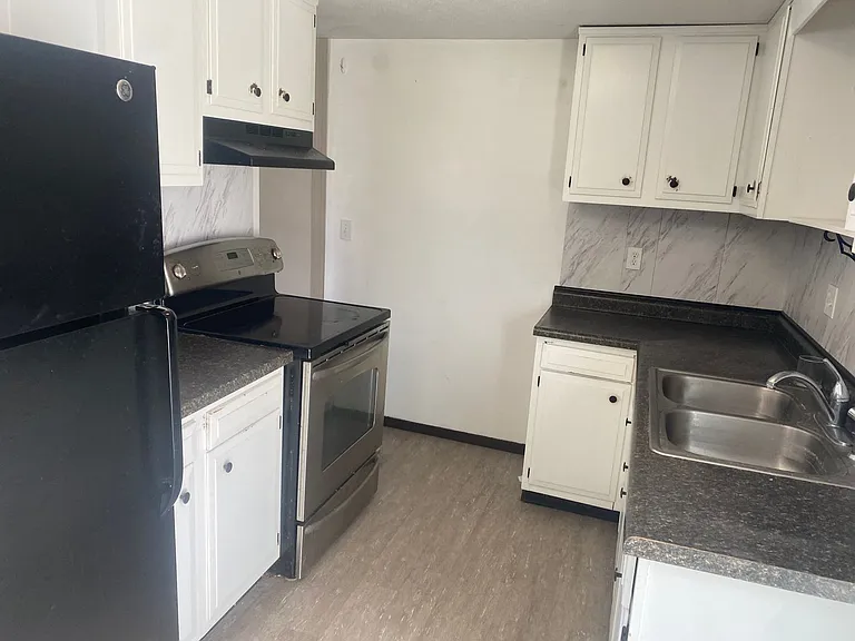 301 N Carole Ave — Photo 5