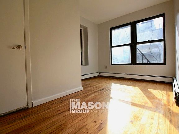 3rd image of 514 W 48th St #3
