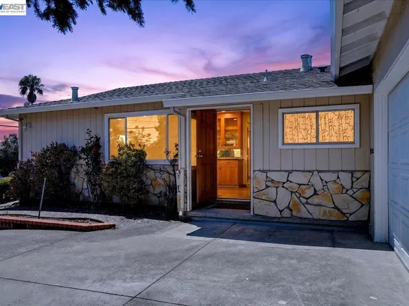 4516 Edwards Ln, Castro Valley, CA 94546