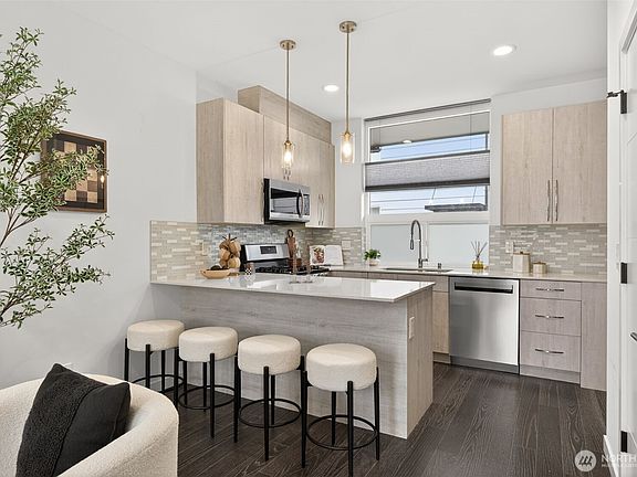 5th image of 945 NW 56th Street