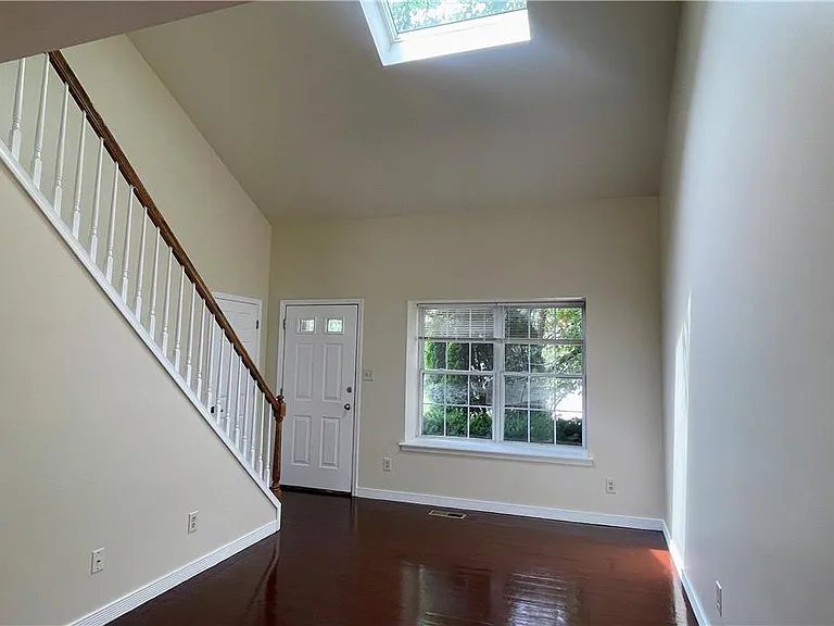 475 Celandine Dr — Photo 3