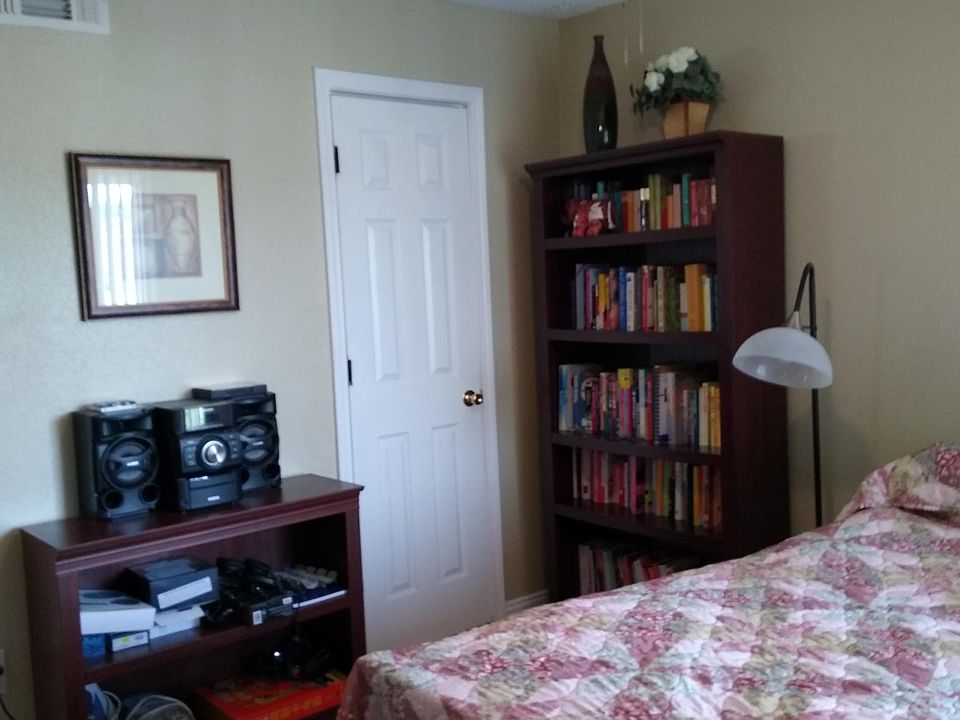 1st image of 3919 Fairmont Pkwy APT 220