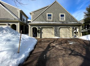 274 Redrock Dr, Burlington, VT 05401