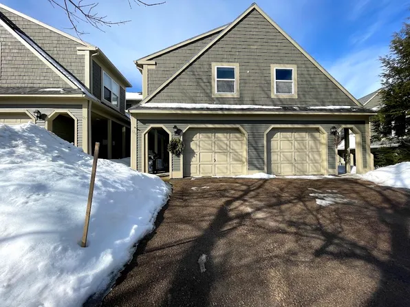 274 Redrock Dr, Burlington, VT 05401