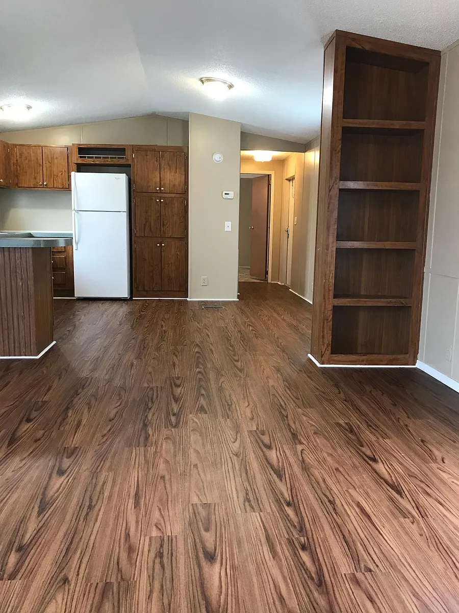 Photo 2 of 15 - 5595 Highway 90 E #10 - Lake Charles, LA Building Photo - 5595 Highway 90 E #10