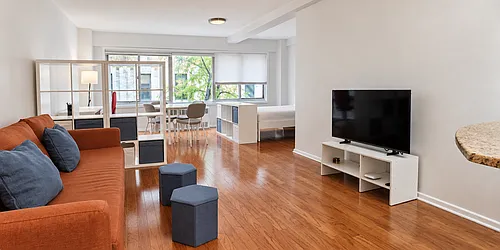 240 East 55th Street, #4E