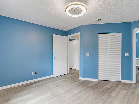 3rd image of 1601 Big Tree Rd APT 807
