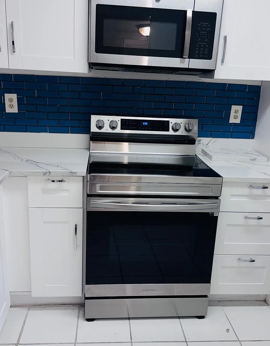 2 bed, 2.0 bath, 912 sqft, $2,200 — Photo 4