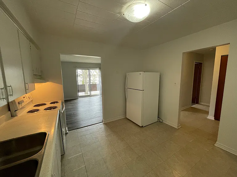 9055 Wyandotte St E — Photo 3