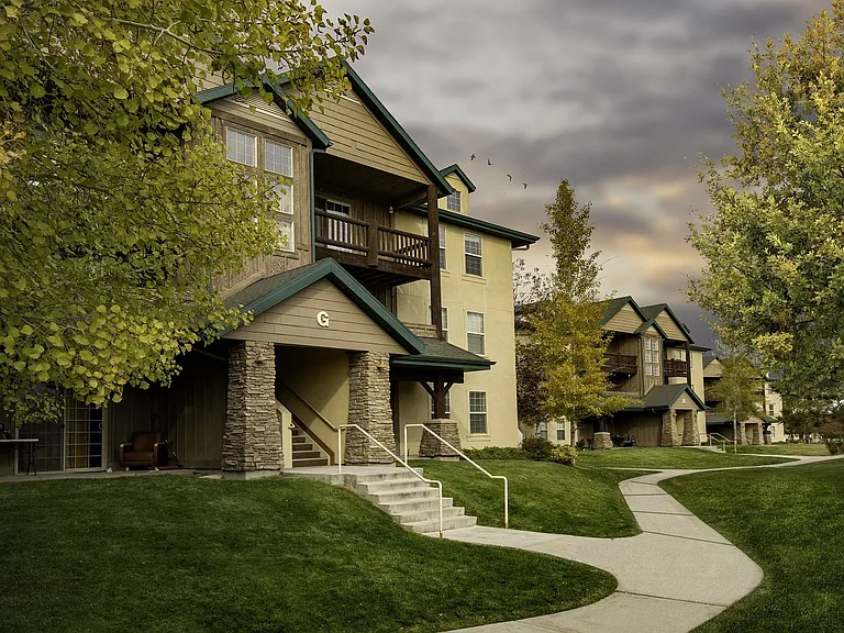 Sunset Ridge — Photo 2