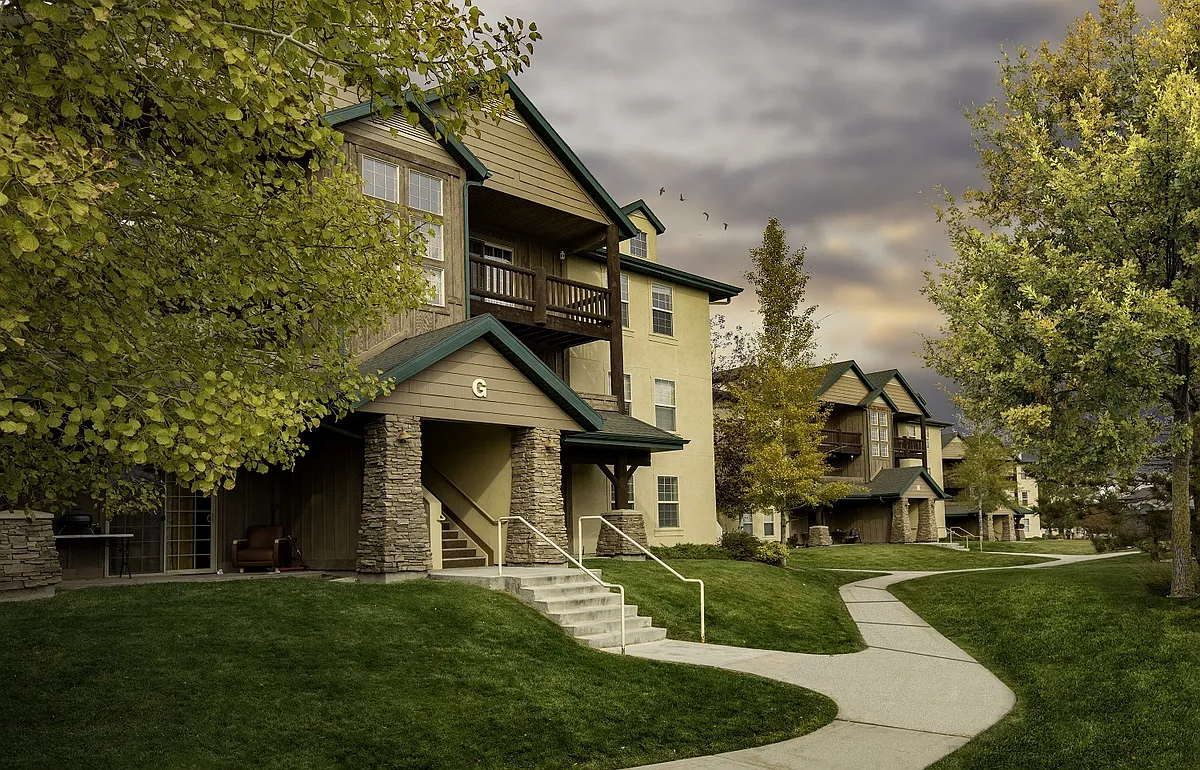 Building Photo - Sunset Ridge