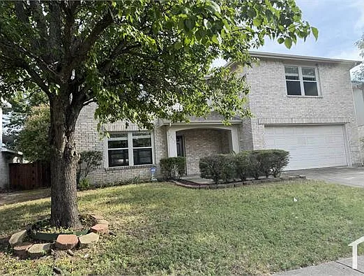 4 bed, 2203 sqft, $3,200 — Photo 2