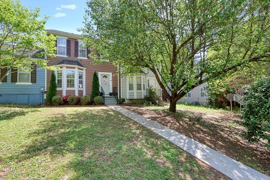 1406 Shiloh Way NW — Photo 2