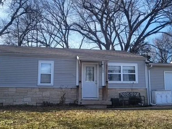 1040 S Cottonwood St, Ottawa, KS 66067