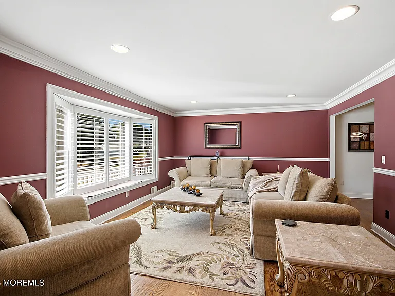 39 Hilltop Rd — Photo 13