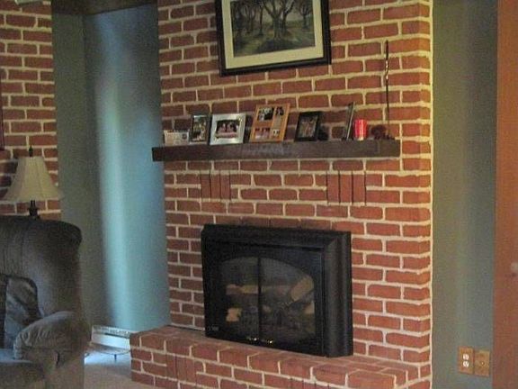 Living Room - brick gas f