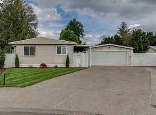 555 S 51st Pl, Springfield, OR 97478
