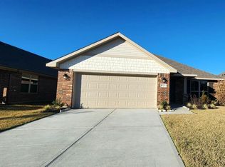 5323 New Iberia Ln, Dickinson, TX 77539