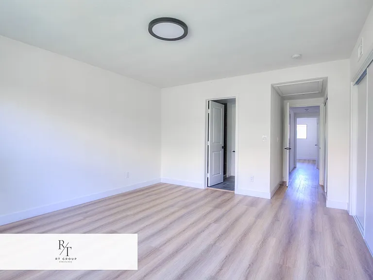 1032 S Golden West Ave #C — Photo 18