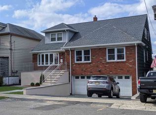 437 7th St #437, Fairview, NJ 07022